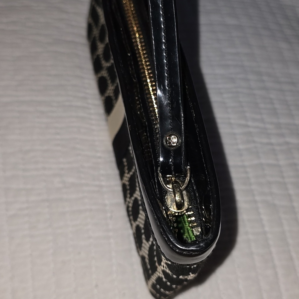 Kate Spade New York Black and Cream Chrissy Noel Wristlet - Picture 8 of 10